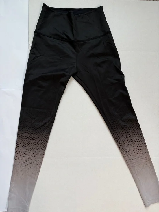 Beyond Yoga Leggings Full Length Ombré Black Gray size Medium - Picture 3 of 14